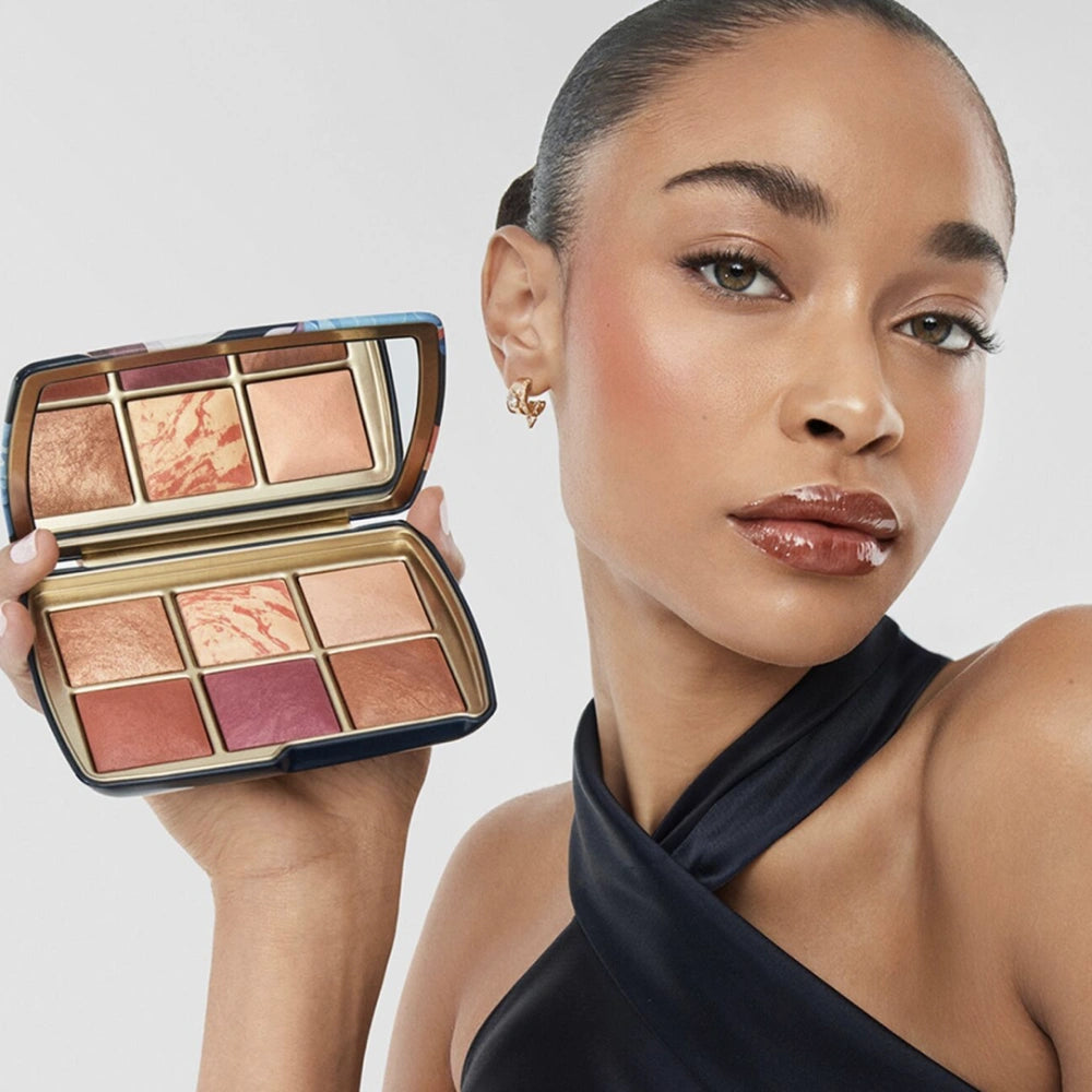 Hourglass Ambient Lighting Edit Holiday 2025 Palette  – Full-face glow palette