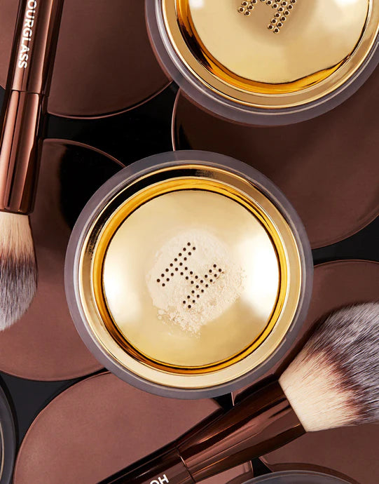 Hourglass Veil Powder Brush – Dual-ended brush for flawless makeup