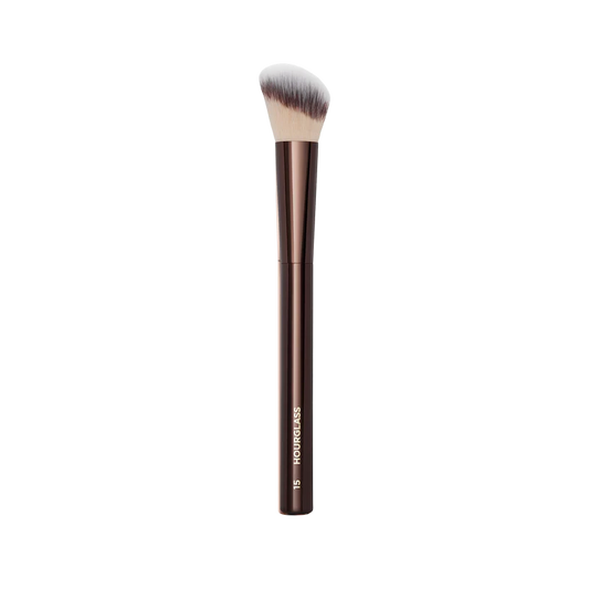 Hourglass No. 15 Blush Brush – Precision brush for liquid and cream blush