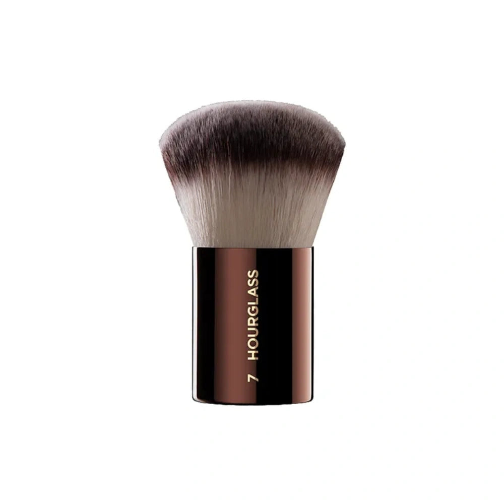 Hourglass Nº 7 Finishing Brush – Soft brush for smooth, flawless finish
