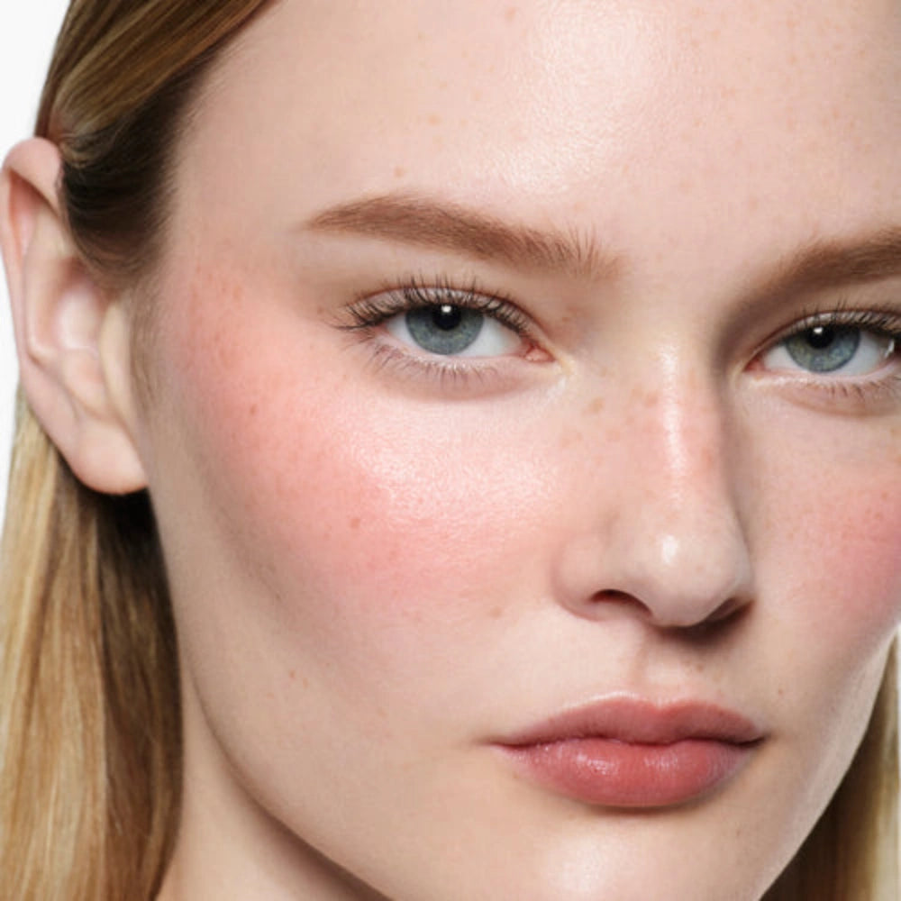 Victoria Beckham Colour Wash – Buildable liquid blush for cheeks