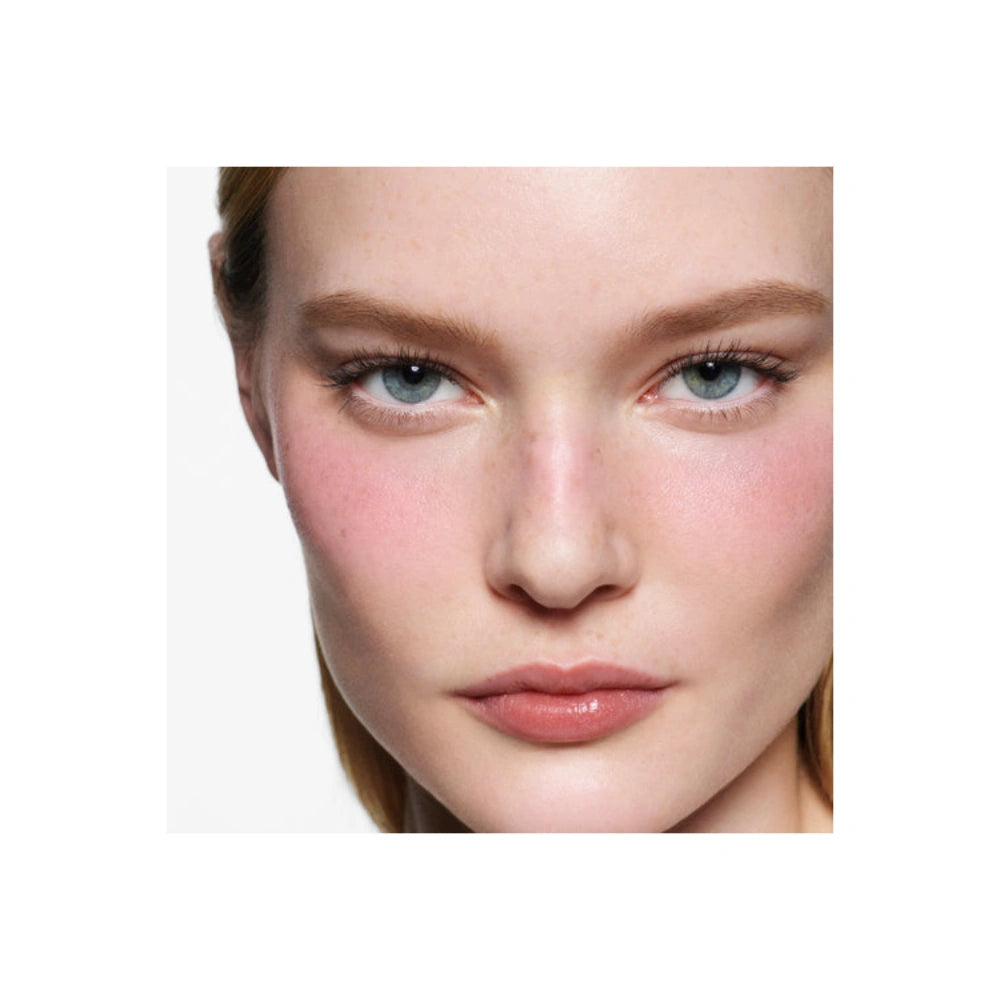 Victoria Beckham Colour Wash – Buildable liquid blush for cheeks