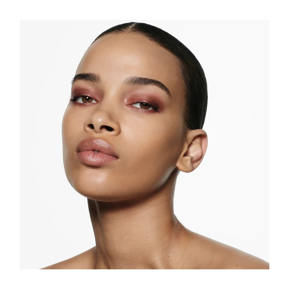 Victoria Beckham Eye Wardrobe Multi-Finish Eyeshadow Palette - Luxurious Matte, Shimmer & Metallic Shades for Stunning Eye Looks