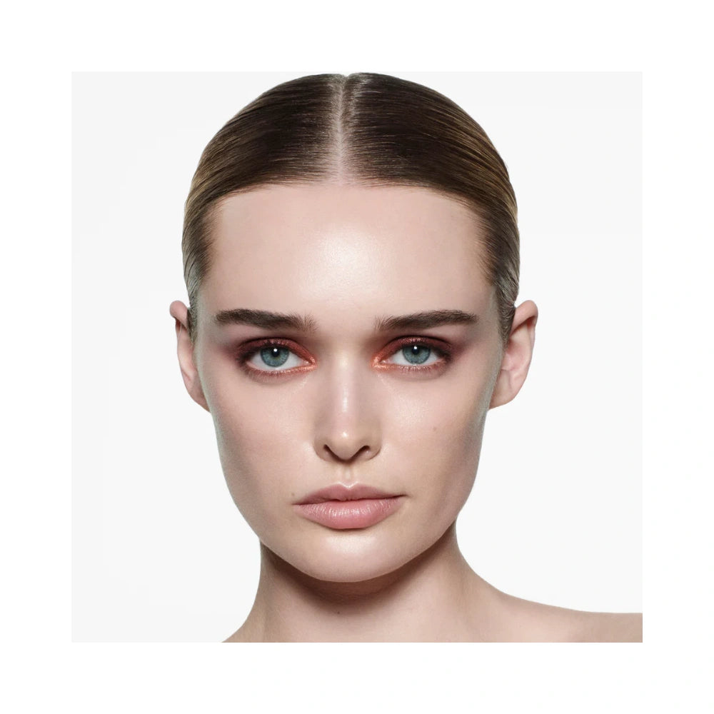 Victoria Beckham Eye Wardrobe Multi-Finish Eyeshadow Palette - Luxurious Matte, Shimmer & Metallic Shades for Stunning Eye Looks