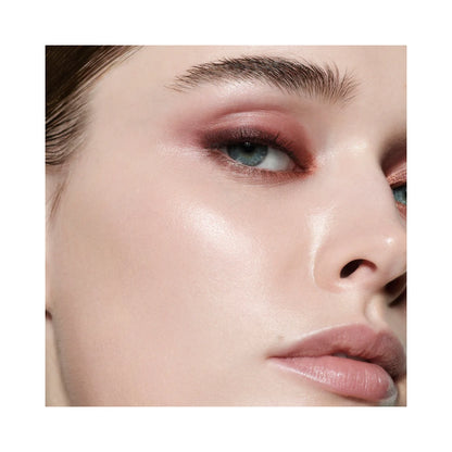 Victoria Beckham Eye Wardrobe Multi-Finish Eyeshadow Palette - Luxurious Matte, Shimmer & Metallic Shades for Stunning Eye Looks